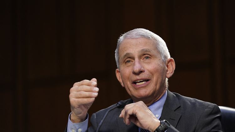 Aktuell berät Fauci Präsident Biden in der Corona-Krise.
