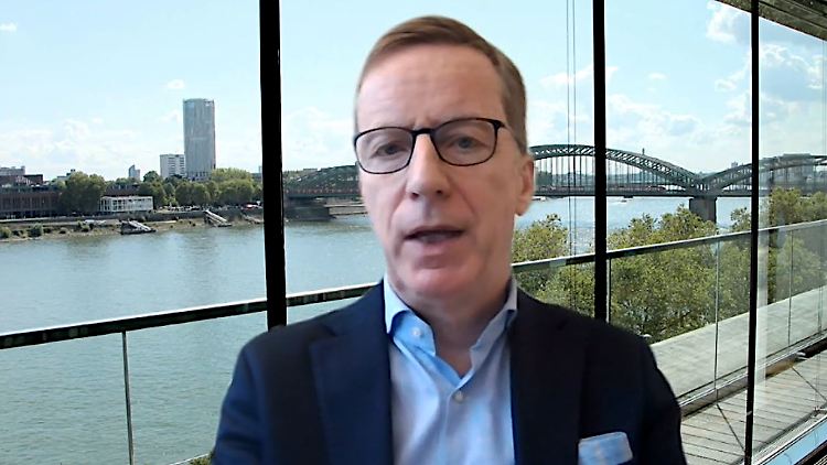 IW-Chef Hüther Corona-Politik.JPG