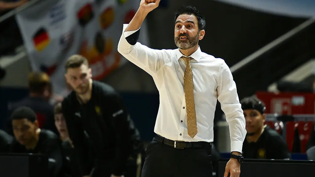 Basketball-Trainer-Jesus-Ramirez-verlaengert-seinen-Vertrag-in-Braunschweig