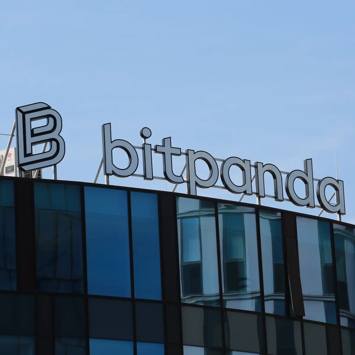 Rekordspende an vier Parteien: Wichtiger Krypto-Player pumpt Millionen in  deutschen Wahlkampf - ntv.de