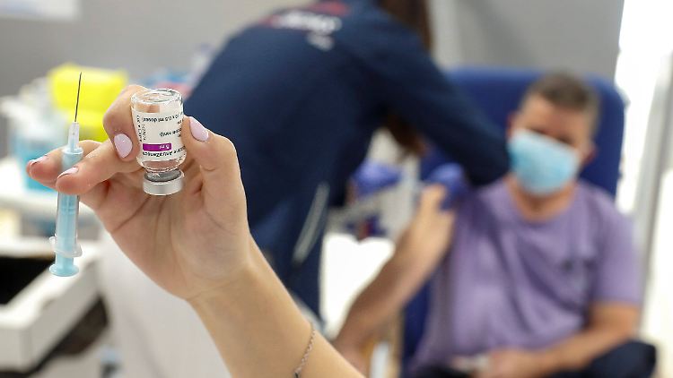 Das Schreiben gibt auch Handlungsanweisungen für das Gesundheitspersonal nach der Impfung.