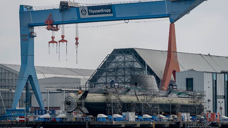 Ein U-Boot in der Werft von Thyssenkrupp Marine Systems in Kiel.