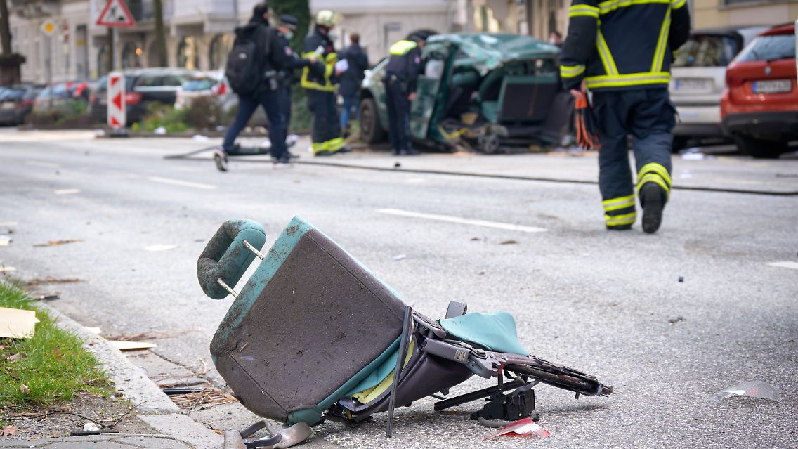 Ein Autositz wurde bei dem Unfall herausgerissen.