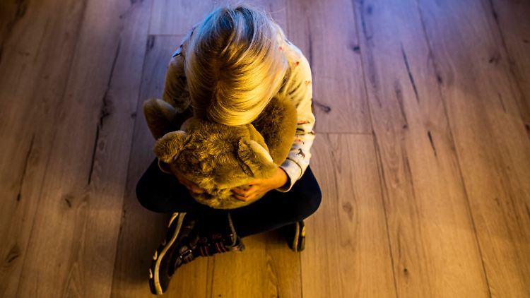 Kinder sind aufgrund von sozialen Netzwerken und Onlinespielen mit Chatfunktion heute deutlich gefährdeter.