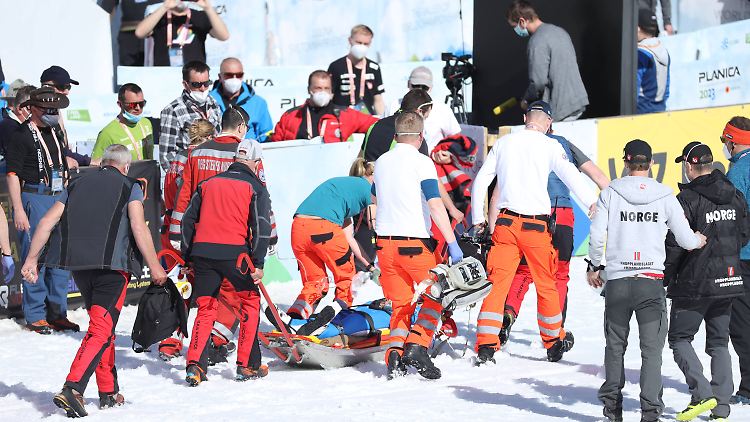 Daniel Andre Tande wurde nach seinem Sturz umgehend in ein Krankenhaus eingeliefert.