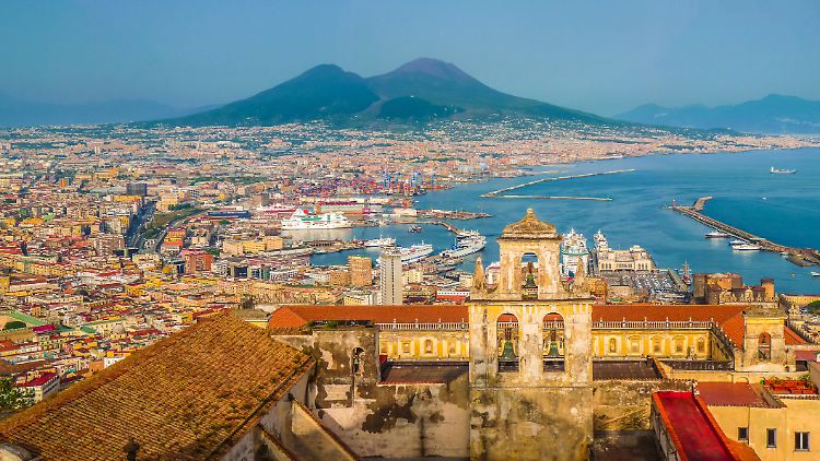 Einmal Spaghetti Napoli und etwas aus Vulkangestein ... Der Urlauber in uns dreht durch.