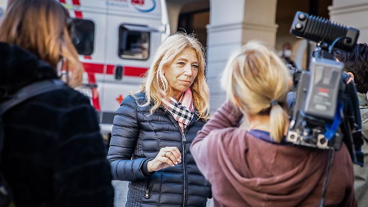 Damit fing es an: Erst Testen, dann die Oma besuchen. Lisa Federle auf dem Marktplatz von Tübingen.