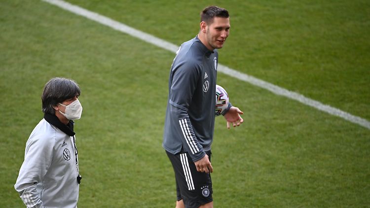 Ohne Süle muss Löws Elf auch im stärksten Gruppenspiel antreten.