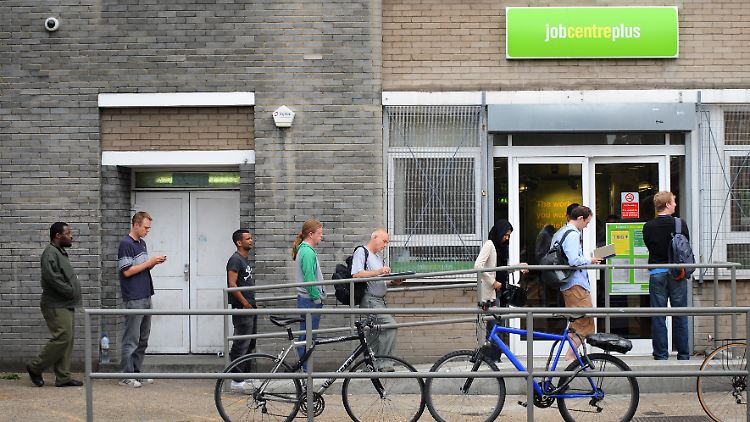 Junge Briten haben es seit der Corona-Krise besonders schwer auf dem Arbeitsmarkt.