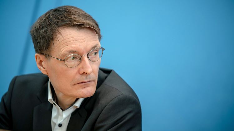 Lauterbach hatte schon im Mai 2020 eine aktivere Rolle der EU beim Aufbau der Impstoffproduktion angemahnt - vergeblich. 