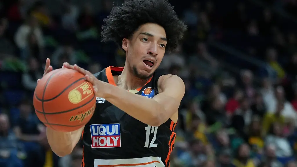 Noa-Essengue-war-in-Italien-Ulms-erfolgreichster-Schuetze-konnte-die-Niederlage-aber-nicht-verhindern