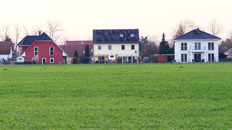 Auch auf dem Land müssen Immobilienkäufer tiefer in die Tasche greifen.