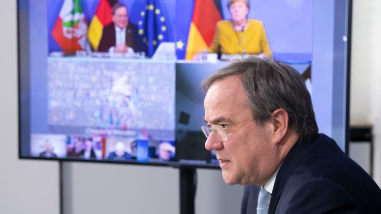 Hat Merkel im Nacken, ist aber unbeirrt: Laschet.