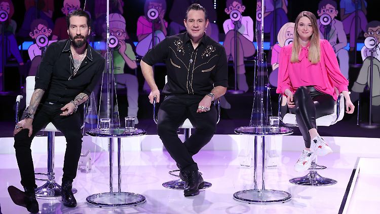 In der ersten Show treten The BossHoss mit ihrem "Superfan" Marleen an.