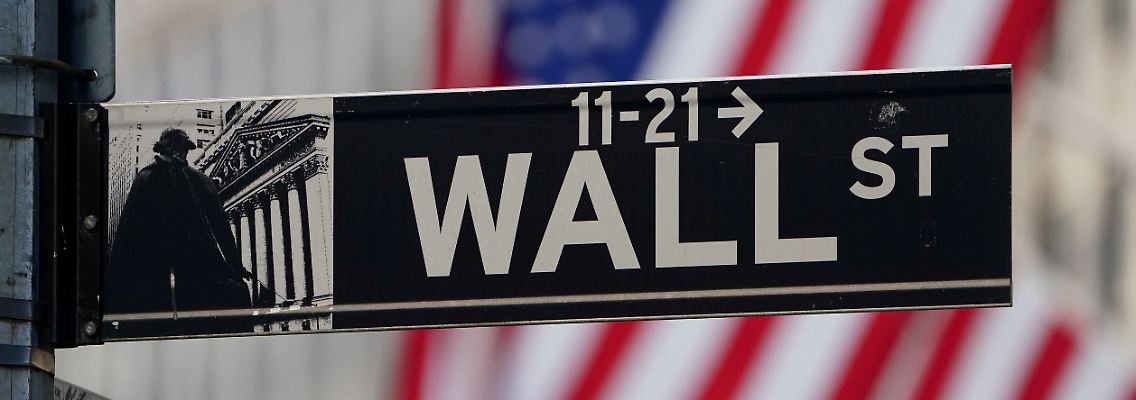 2021-03-17T080023Z_2079758814_RC2WCM9ZLDI2_RTRMADP_3_FINANCE-GLOBAL.JPG
