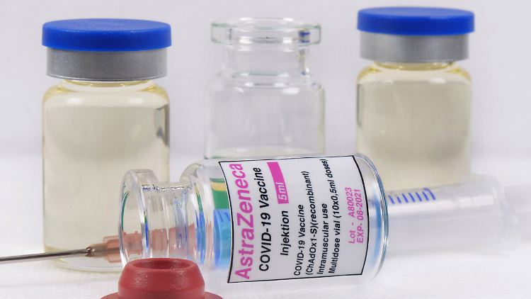 Berlin, Brandenburg und die Stadt München setzen die Impfung mit Astrazeneca für jüngere Frauen vorerst aus.