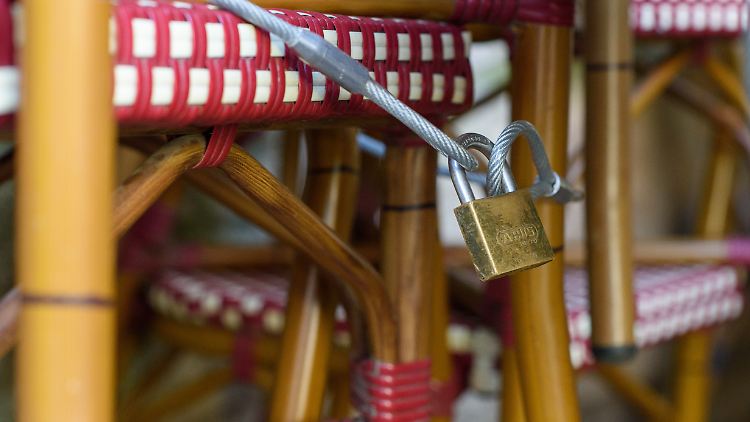 "Deutschland stottert, der Staat muss endlich in die Werkstatt."