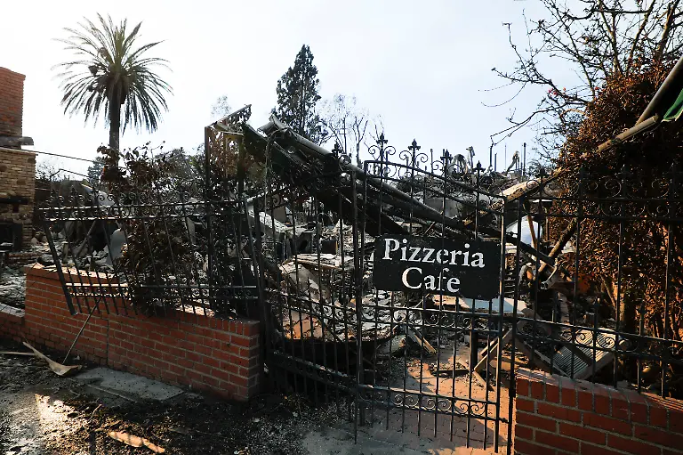 Remains-of-a-cafe-and-pizzeria