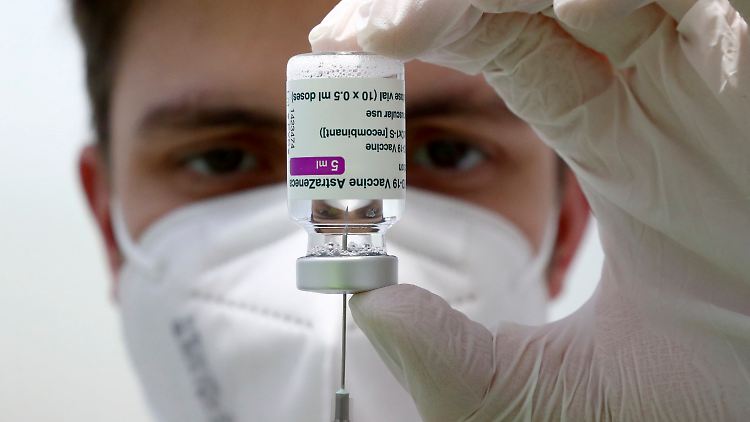 2,7 Millionen Menschen haben bereits die erste Dosis mit dem Astrazeneca-Wirkstoff erhalten.