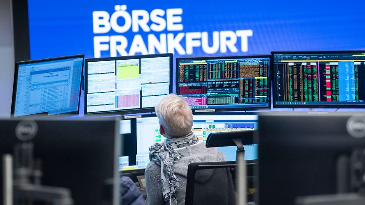 Ob der Dax gerade die 15.000-Punkte-Marke überschreitet oder nicht, ist für professionelle Investoren egal. Sie haben ihre eigenen Kennziffern.