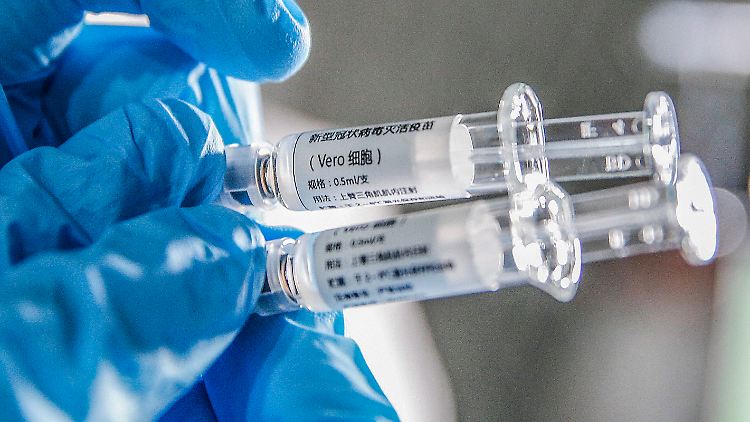 Das Vakzin des chinesischen Herstellers Sinopharm hat laut vorläufigen Daten eine Wirksamkeit von knapp 80 Prozent.