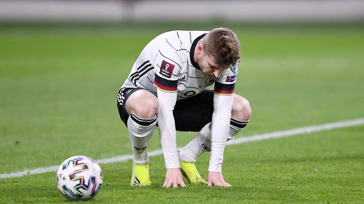 In Herzogenaurach kommt es gar nicht gut an, was der DFB derzeit an Bildern produziert.