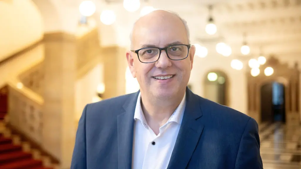 Bremens-Buergermeister-Andreas-Bovenschulte-SPD-hat-nach-eigener-Aussage-grosses-Vertrauen-in-die-klare-Anti-AfD-Haltung-der-Union-und-ihres-Kanzlerkandidaten