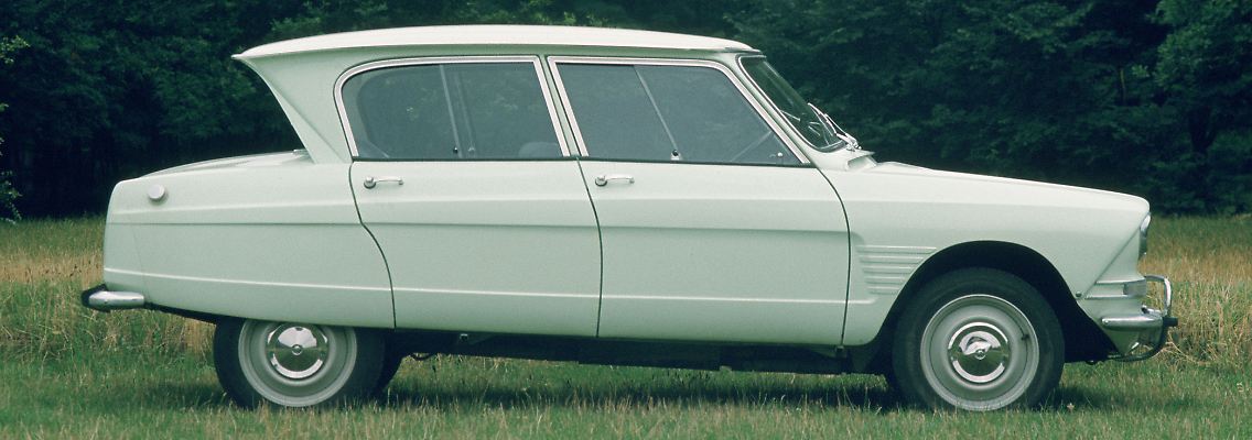 Im Oktober 1961 feiert der Citroën Ami 6 auf dem Pariser Salon Premiere.
