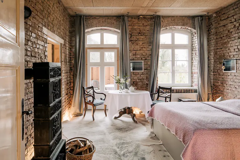 079A-GREAT-ESCAPES-GERMANY-JU-43476