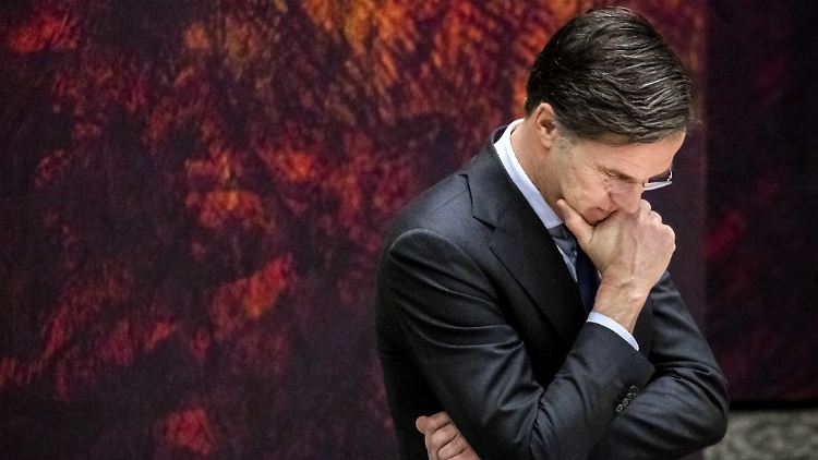 Viele Oppositionspolitiker forderten seinen Abgang: Mark Rutte.