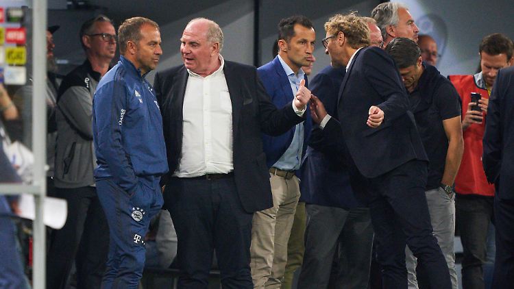 Nicht immer einer Meinung: Hansi Flick (links) und Uli Hoeneß.