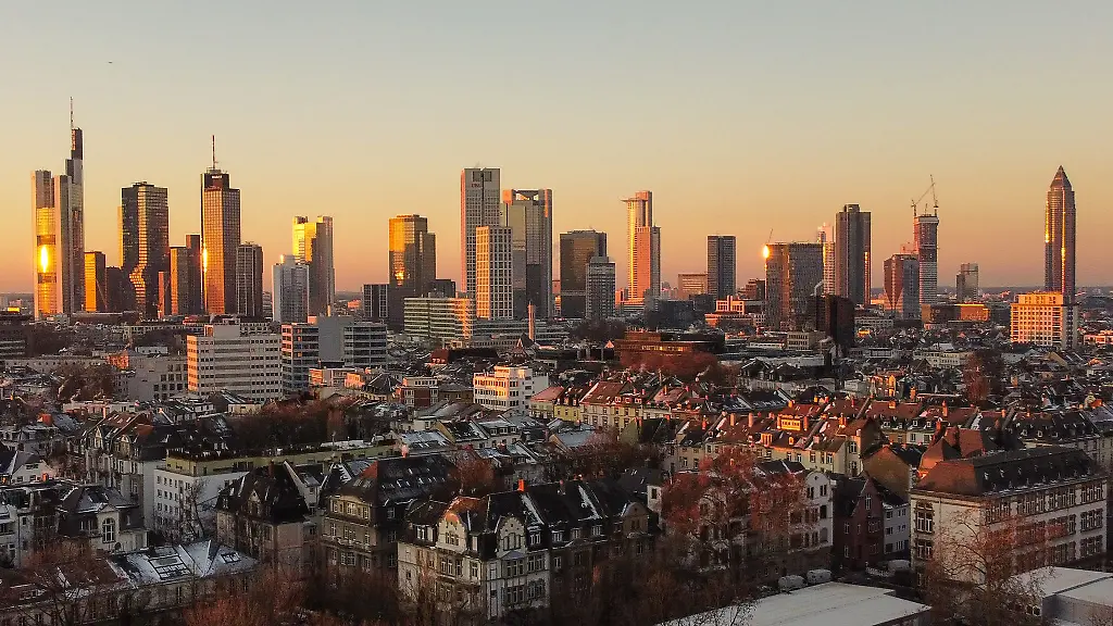 In-Hessen-wohnt-weniger-als-jeder-zweite-Haushalt-in-den-eigenen-vier-Waenden-In-Staedten-wie-Frankfurt-werden-die-hohen-Mieten-zur-Belastung-Archivbild
