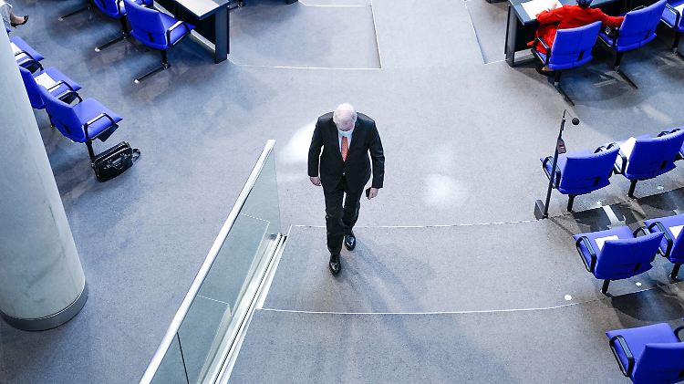 Seehofer hat kein Verständnis für das Agieren seiner Fraktion.