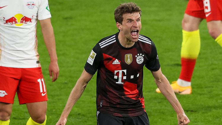 ... und am Ende jubelt immer Thomas Müller.