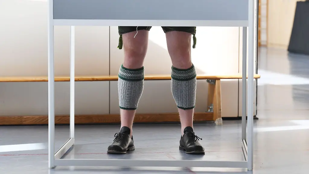 Bis-feststeht-wer-als-Direktkandidat-eines-bayerischen-Wahlkreises-in-den-Bundestag-einzieht-wird-es-heuer-voraussichtlich-laenger-dauern-als-bei-vorigen-Wahlen-Grund-ist-das-geaenderte-Wahlrecht