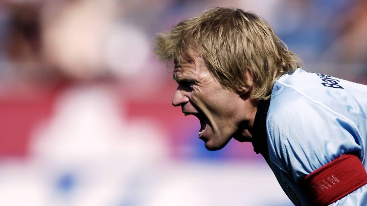 Kahn fügt sich erstaunlich gelassen in die zweite Reihe ein.