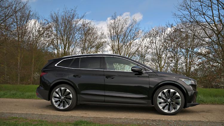 Der Skoda Enyaq iV ist so lang wie ein Octavia, bietet aber den Platz eines Kodiaq.