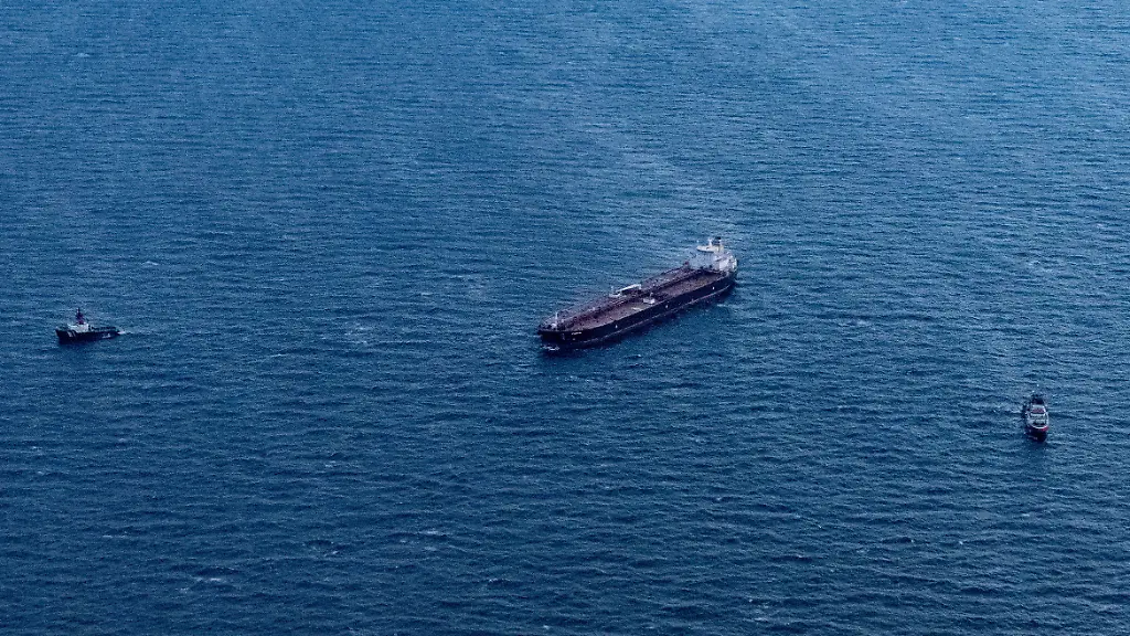 bfeece558cbb4355f78ea4a6e8ebb146