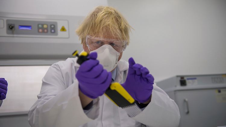 Der britische Premier Boris Johnson besucht Valneva im schottischen Livingston.