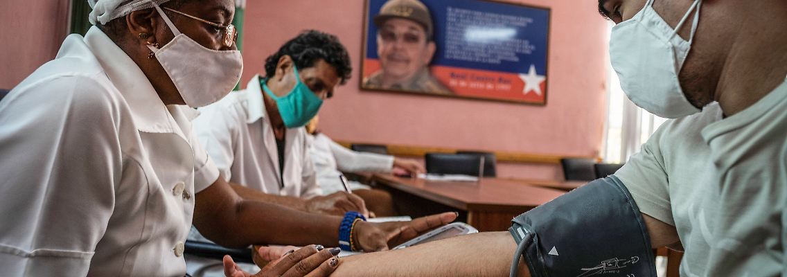 2021-03-24T193156Z_432611480_RC2VHM94ONDK_RTRMADP_3_HEALTH-CORONAVIRUS-CUBA.JPG
