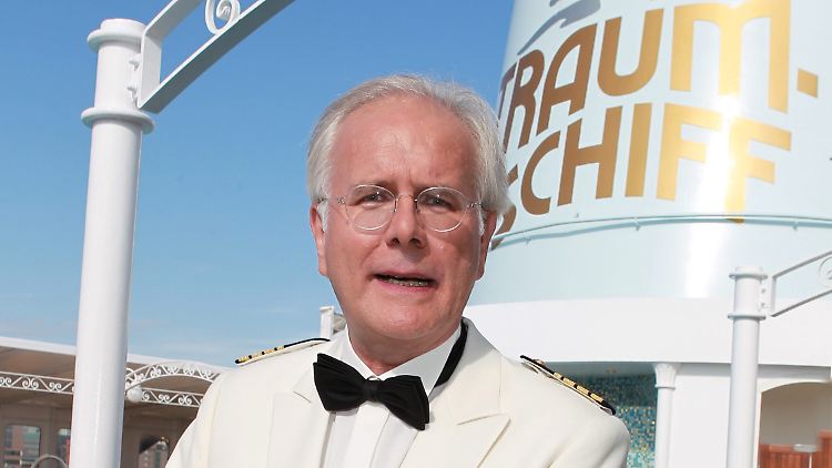 Seit 13 Jahren Kreuzfahrtdirektor auf dem "Traumschiff": Harald Schmidt