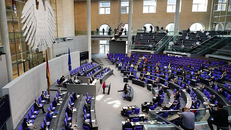 Die Diäten der Abgeordneten bleiben knapp fünfstellig. 