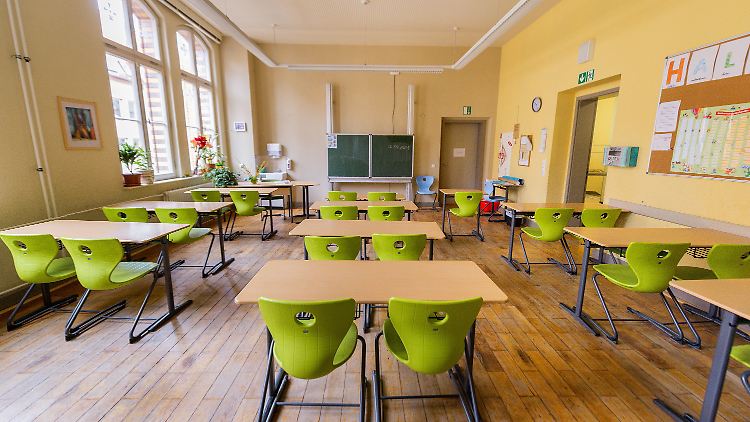 Schulen sind Ländersache, bundesweit einheitliche Regelungen sind daher nicht abzusehen. 