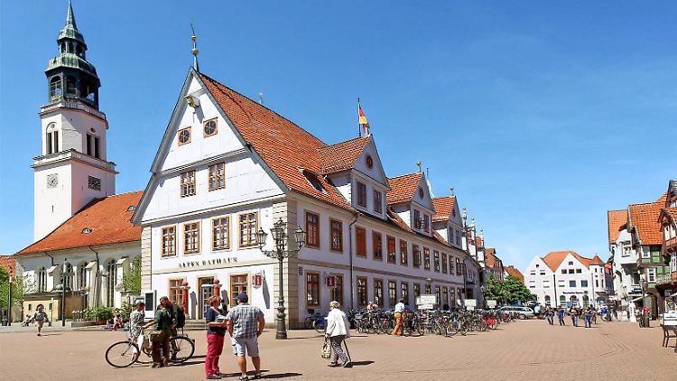 Der Schülerin aus Celle gehe es gut, sie sei körperlich unversehrt, so die Polizei - nun ist sie wieder zurück in ihrer Heimatstadt.