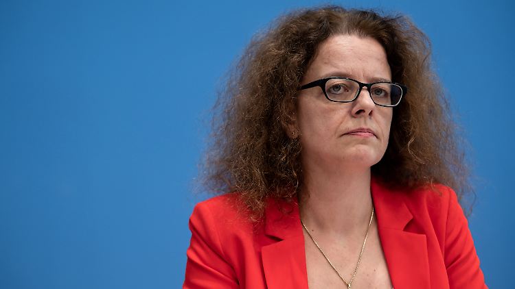 Die milliardenschweren Hilfen seien für Europa als Ganzes wichtig, so die EZB-Direktorin Schnabel.