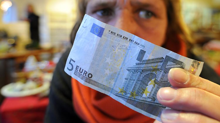 Hartz-IV-Reform: Fünf Euro für die Erwachsenen und Freizeitangebote für die Kinder.
