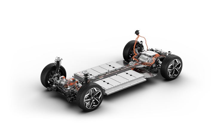 Ein großer Akku im E-Auto hat einige Vorteile. Die ökologischste Wahl ist er nicht in allen Belangen.