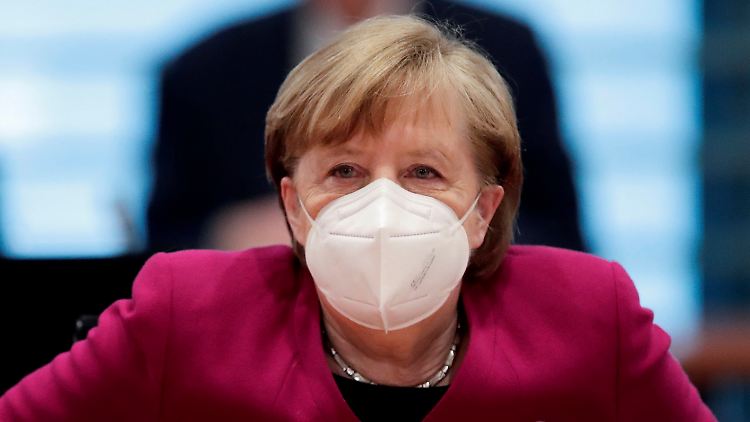 Bundeskanzlerin Merkel glaubt offenkundig nicht mehr daran, dass die Länder sich auf einheitliche Regeln einigen können.