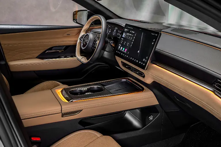 all-new-mazda6e-src-int-003-highres