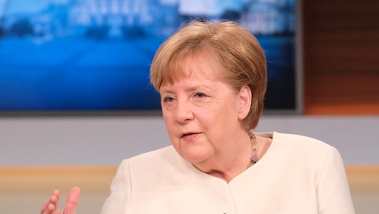 Vor knapp zwei Wochen sagte Angela Merkel, sie werde nicht zwei Wochen zusehen, wie nichts passiert. Hat sie dann auch nicht.